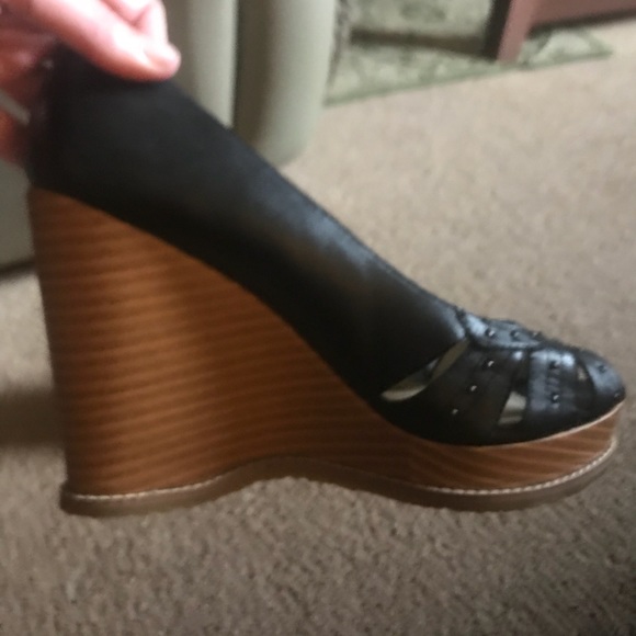 Colin Stuart Wedge Shoes - Picture 2 of 8